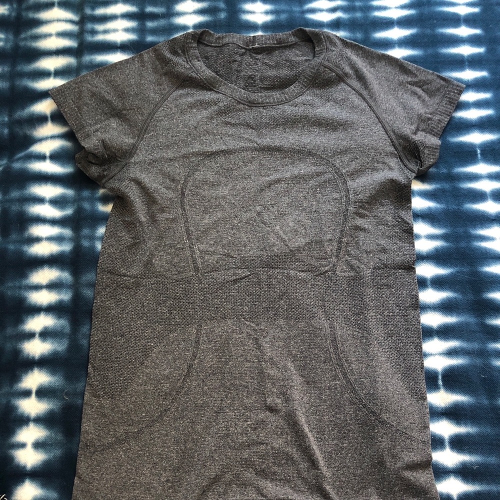Lululemon Swiftly Grey T-Shirt